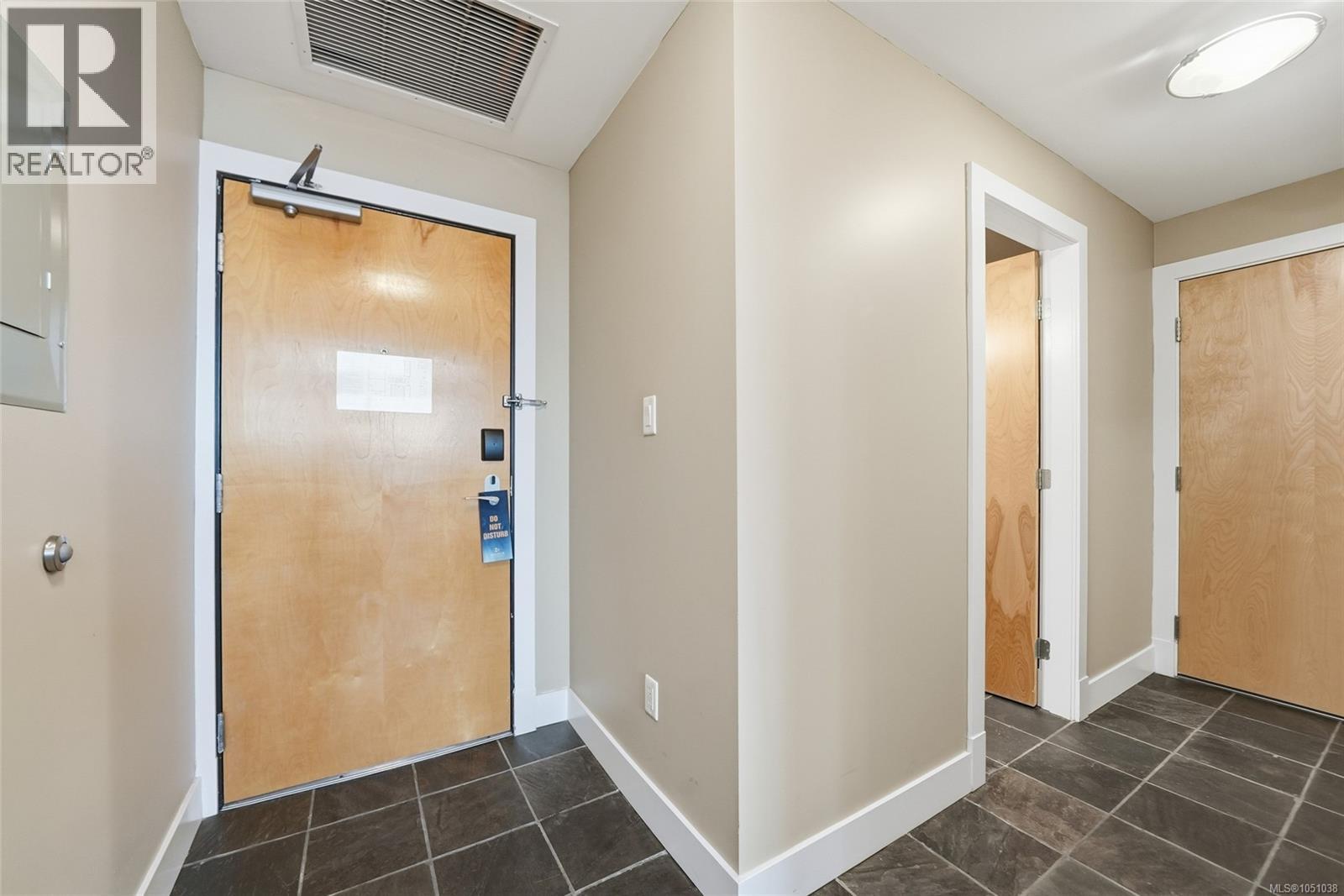 #903/904A 181 Beachside Dr - 34