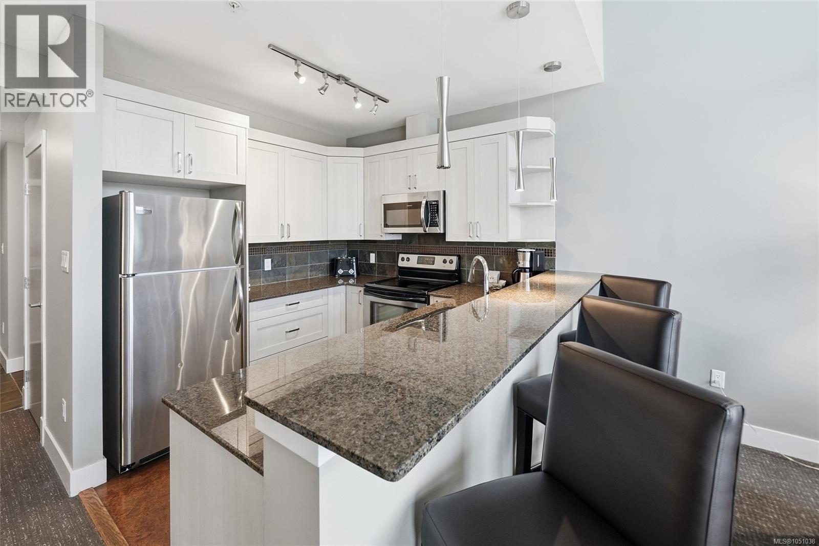 #903/904A 181 Beachside Dr - 4