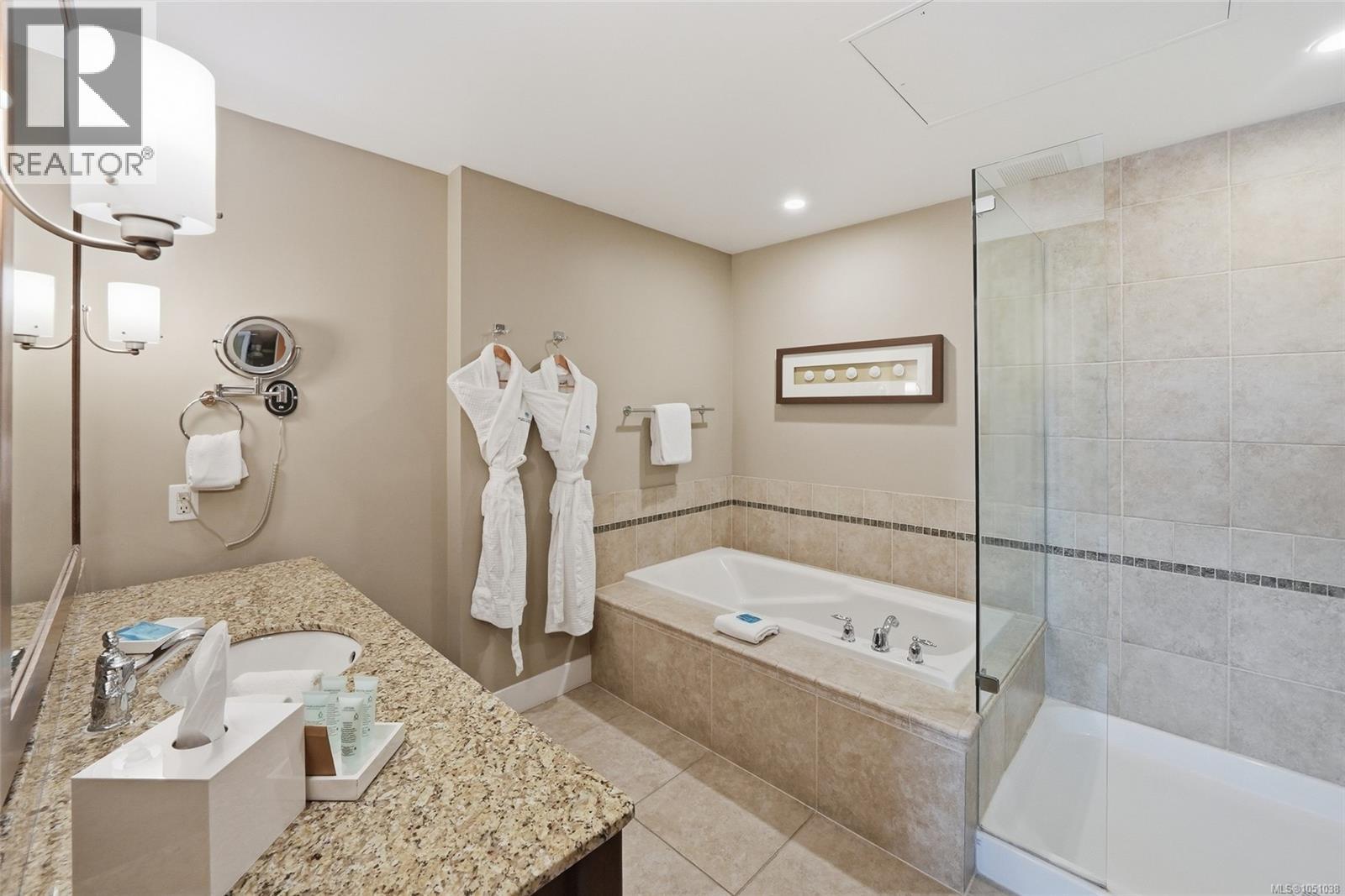 #903/904A 181 Beachside Dr - 6