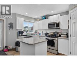 4pc Bathroom - 162 Bridlewood Avenue Sw, Calgary, AB T2Y3T5 Photo 9