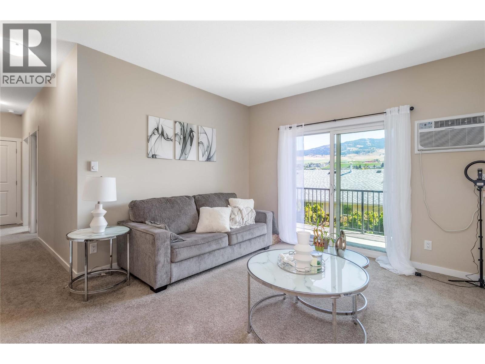205 Highway 33 E - 14