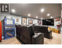 4pc Bathroom - 381 Woodworth Court, Ancaster, ON L9G2N2 Photo 9
