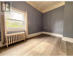 379 Ripley Street, New Waterford, NS B1H2Z7 Photo 9