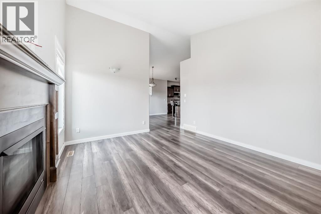 Listing photo – 110 CEDAR Square, Blackfalds