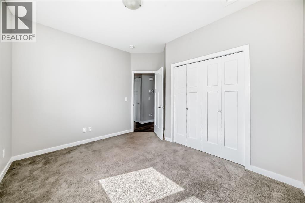 Listing photo – 110 CEDAR Square, Blackfalds