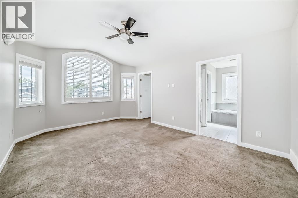 Listing photo – 110 CEDAR Square, Blackfalds