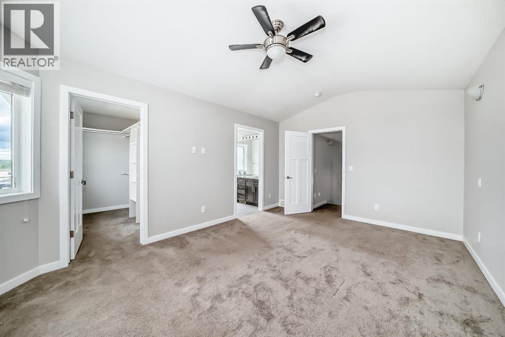 Listing photo – 110 CEDAR Square, Blackfalds