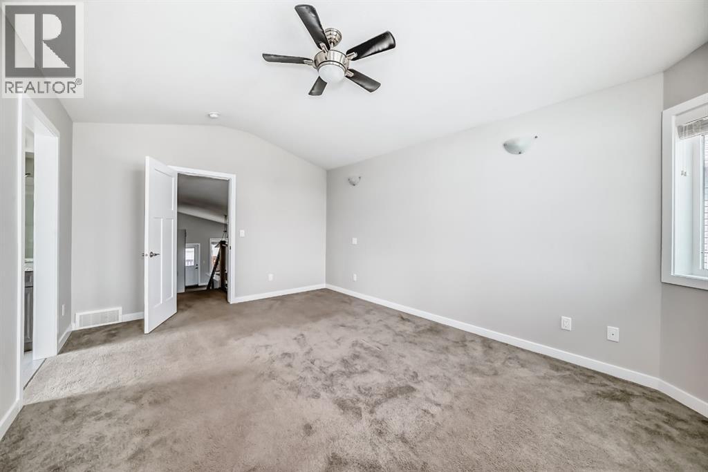 Listing photo – 110 CEDAR Square, Blackfalds