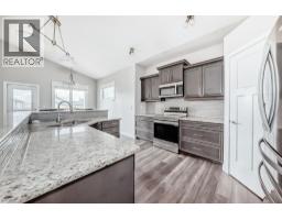 Primary Bedroom - 110 Cedar Square, Blackfalds, AB T4M0B4 Photo 9