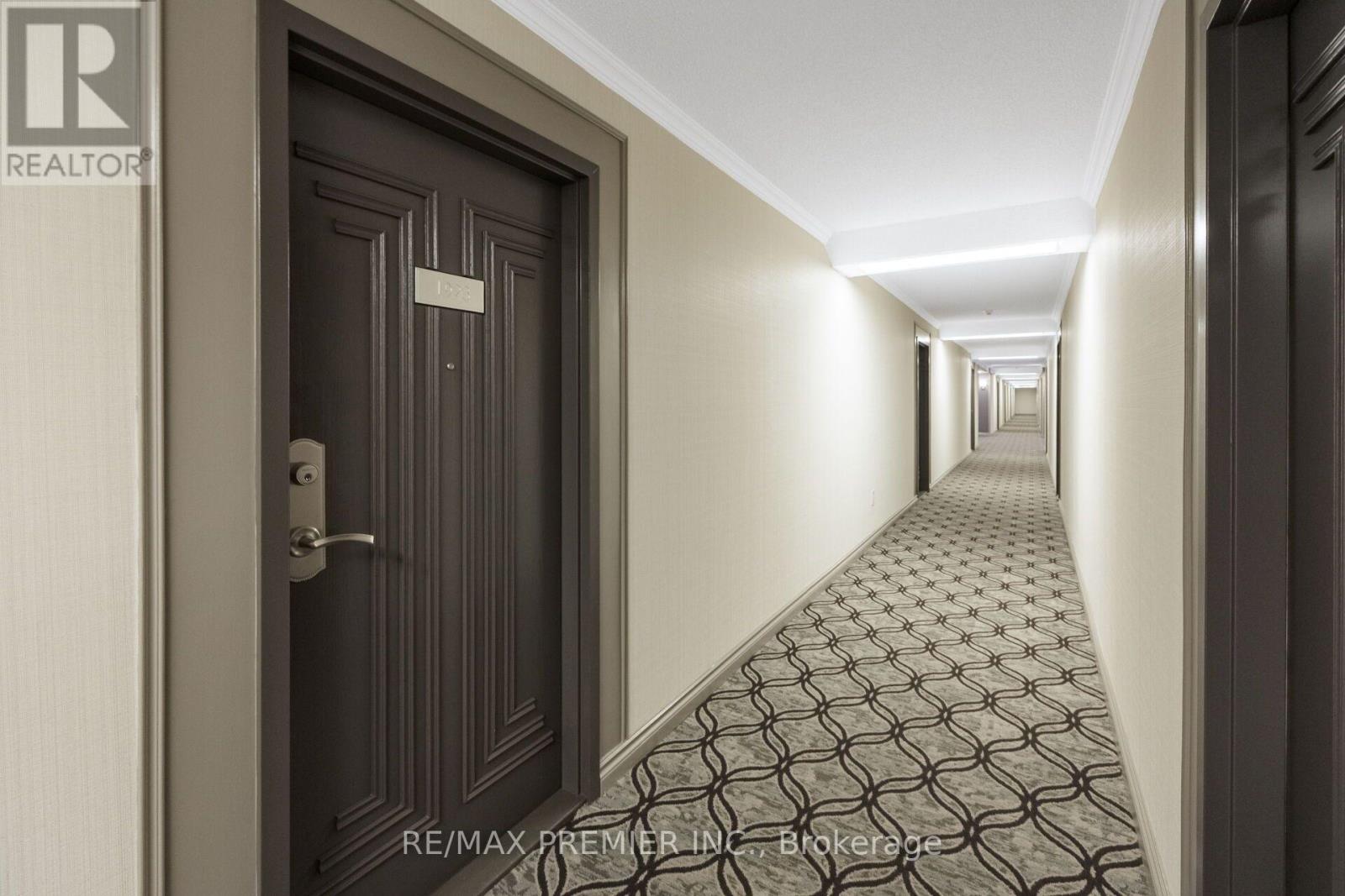 #1923 3 GREYSTONE WALK DRIVE - 17