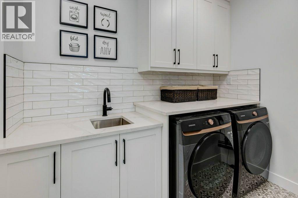 1906 43 Avenue SW - 26