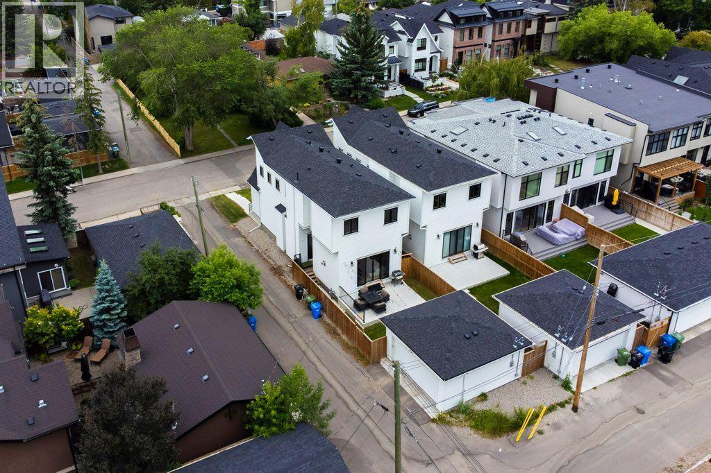 1906 43 Avenue SW - 37