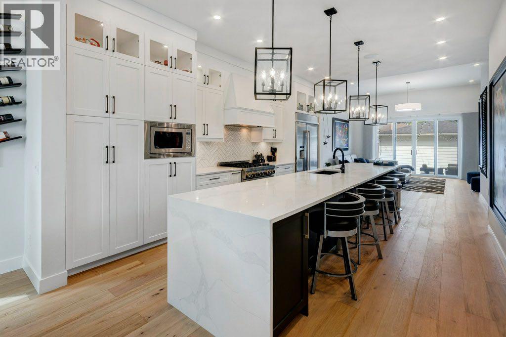 1906 43 Avenue SW - 7