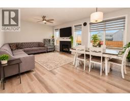 Family room - 151 Cityside View Ne, Calgary, AB T3N2N4 Photo 11