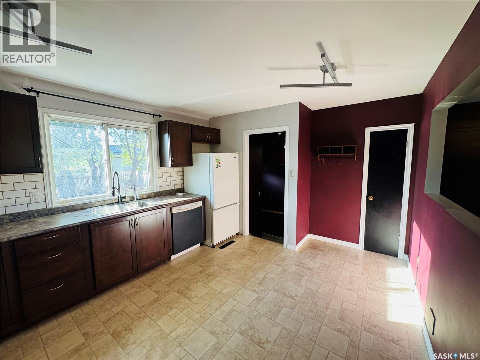 520 Montague STREET - Image 12