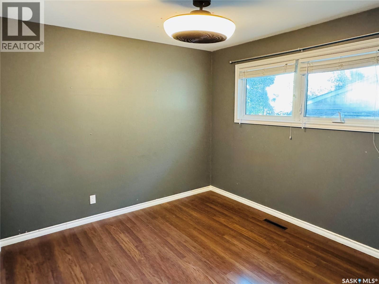 520 Montague STREET - Image 3