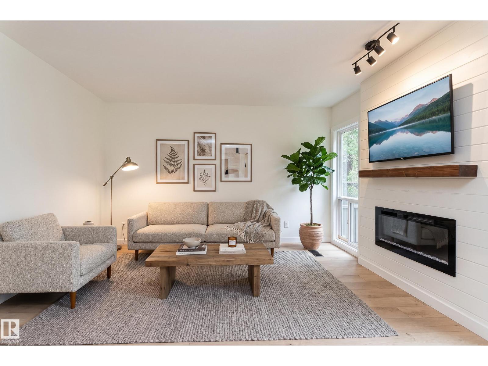 #10 1415 62 ST NW - 52