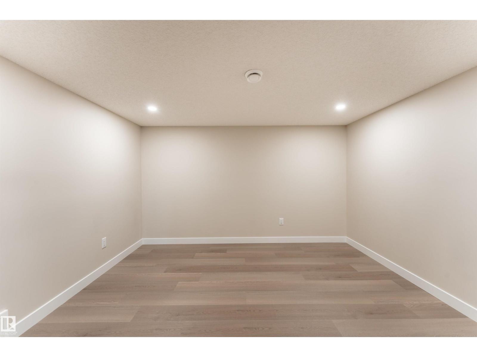 17523 56 ST NW - Image 37