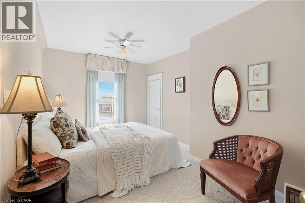 41 EAST 14TH Street - 32