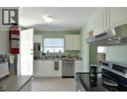24 5610 Trail Avenue, Sechelt, BC V7Z0H8 Photo 11
