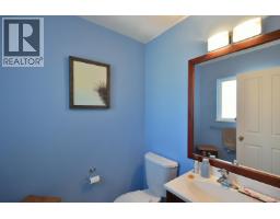 24 5610 Trail Avenue, Sechelt, BC V7Z0H8 Photo 17