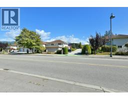 24 5610 Trail Avenue, Sechelt, BC V7Z0H8 Photo 25