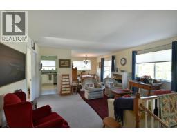 24 5610 Trail Avenue, Sechelt, BC V7Z0H8 Photo 8