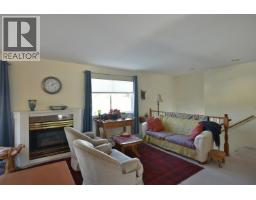 24 5610 Trail Avenue, Sechelt, BC V7Z0H8 Photo 9
