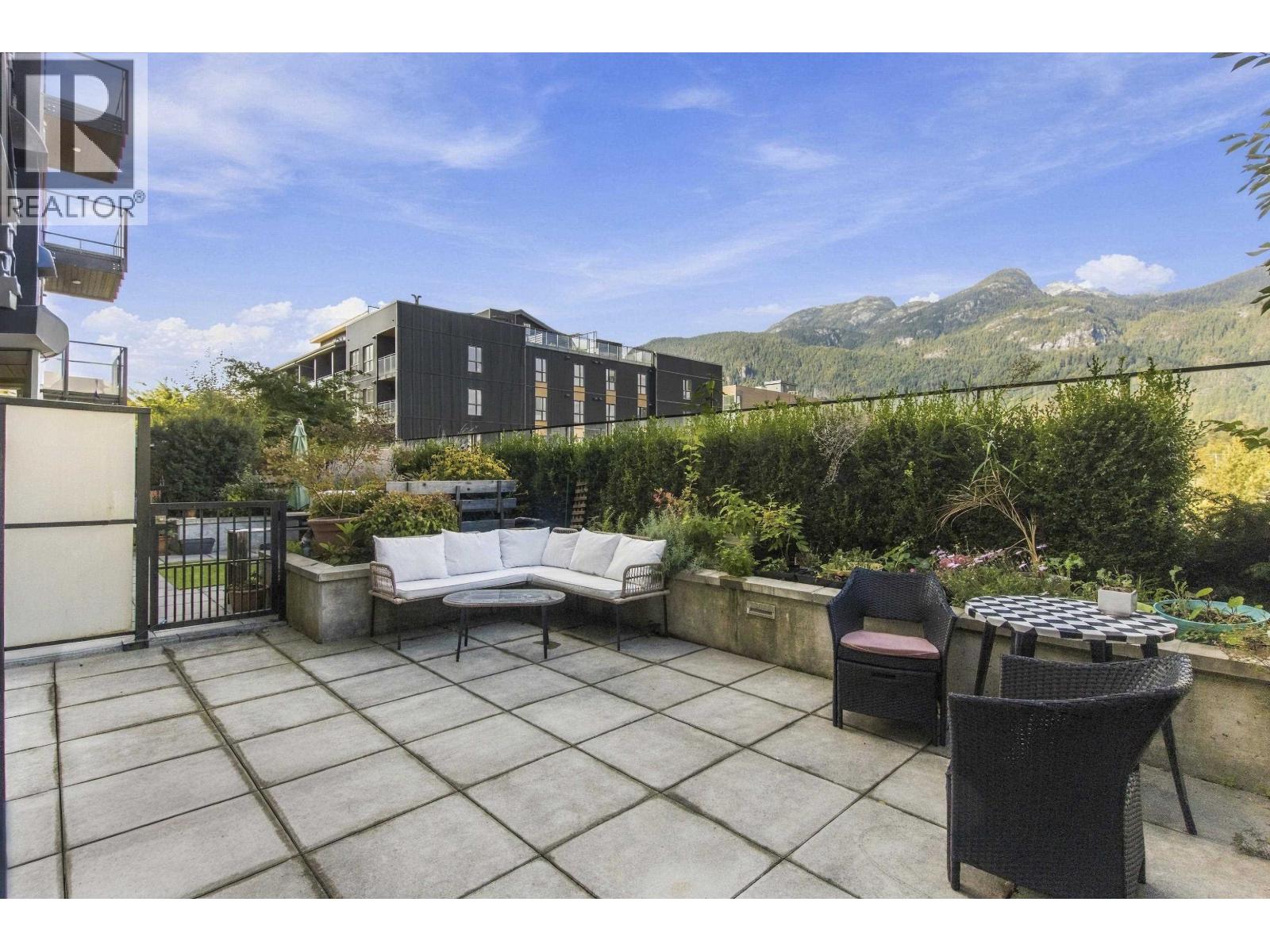 309 38033 SECOND AVENUE, Squamish - Image 1