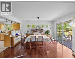 998 Fairway Drive, North Vancouver, BC V7G1L8 Photo 16
