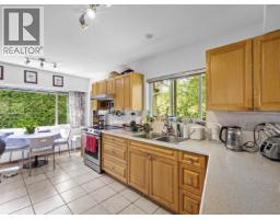 998 Fairway Drive, North Vancouver, BC V7G1L8 Photo 22
