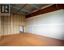 210 1058 Gibsons Way, Gibsons, BC V0N1V7 Photo 10