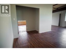 210 1058 Gibsons Way, Gibsons, BC V0N1V7 Photo 15