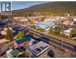 210 1058 Gibsons Way, Gibsons, BC V0N1V7 Photo 8