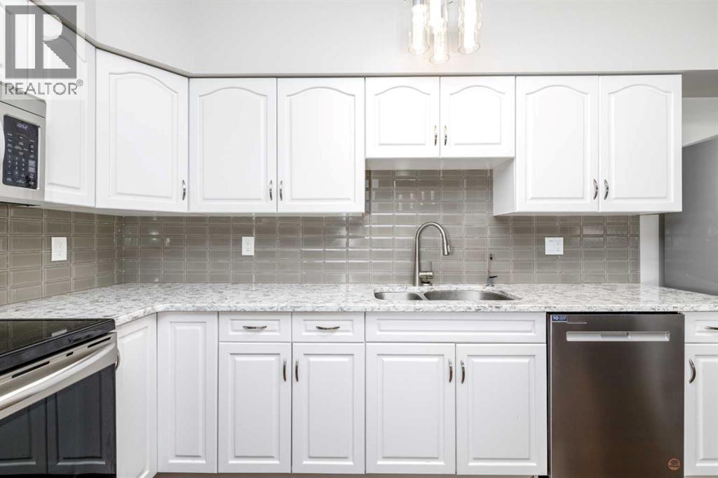 Listing photo – 302, 5590 45 Street, Red Deer