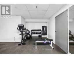 203 - 140 Bathurst Avenue, Toronto, ON M5V3N8 Photo 14