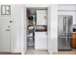 203 - 140 Bathurst Avenue, Toronto, ON M5V3N8 Photo 8