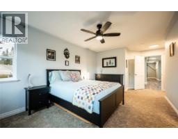 677 Windsor Pl, Campbell River, BC V9W7Y6 Photo 31