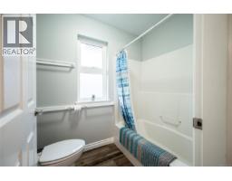 677 Windsor Pl, Campbell River, BC V9W7Y6 Photo 40