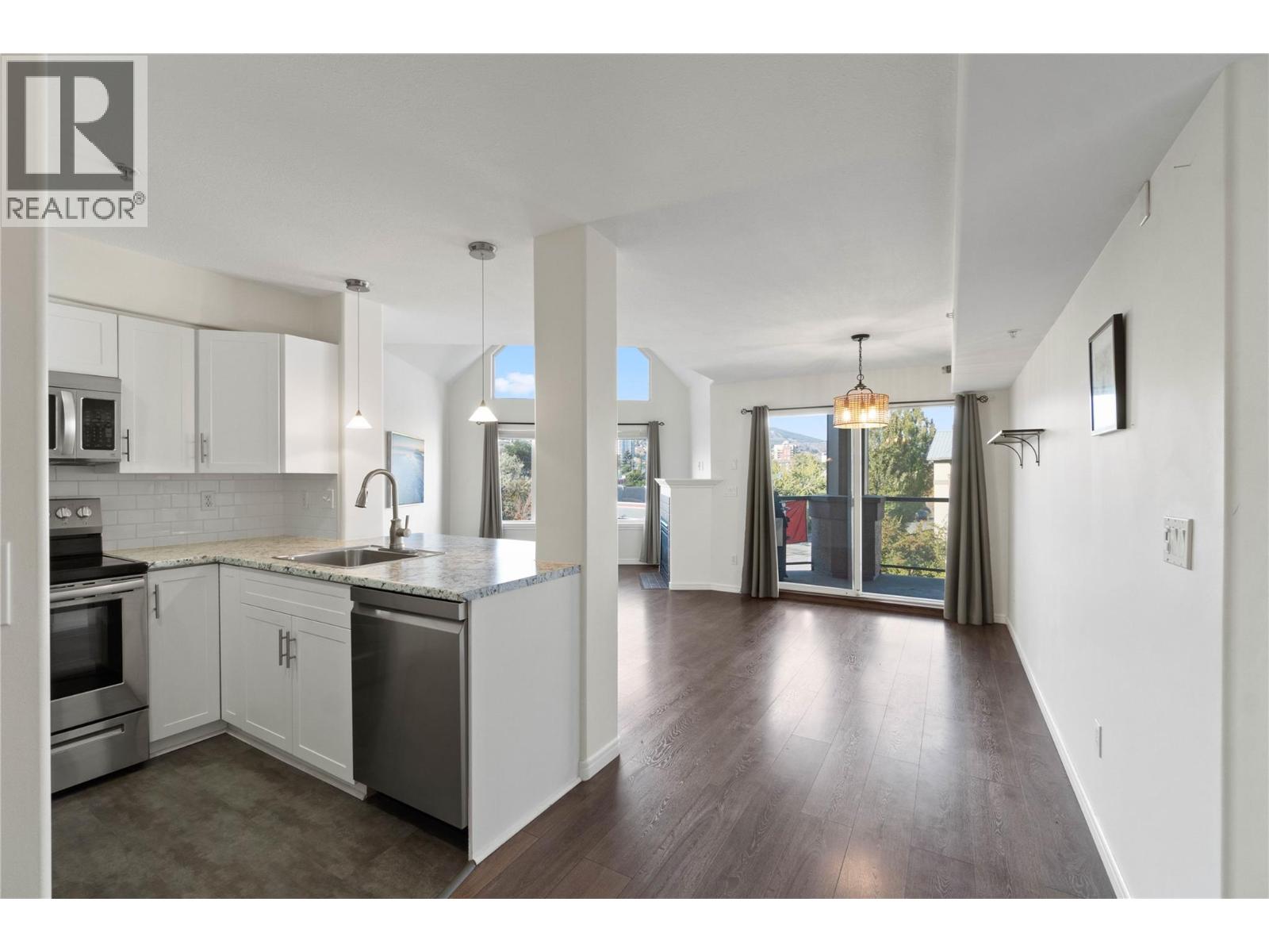 #405 970 LORNE Street - Image 21