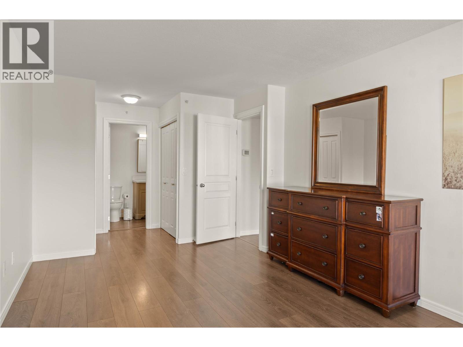 #405 970 LORNE Street - Image 30