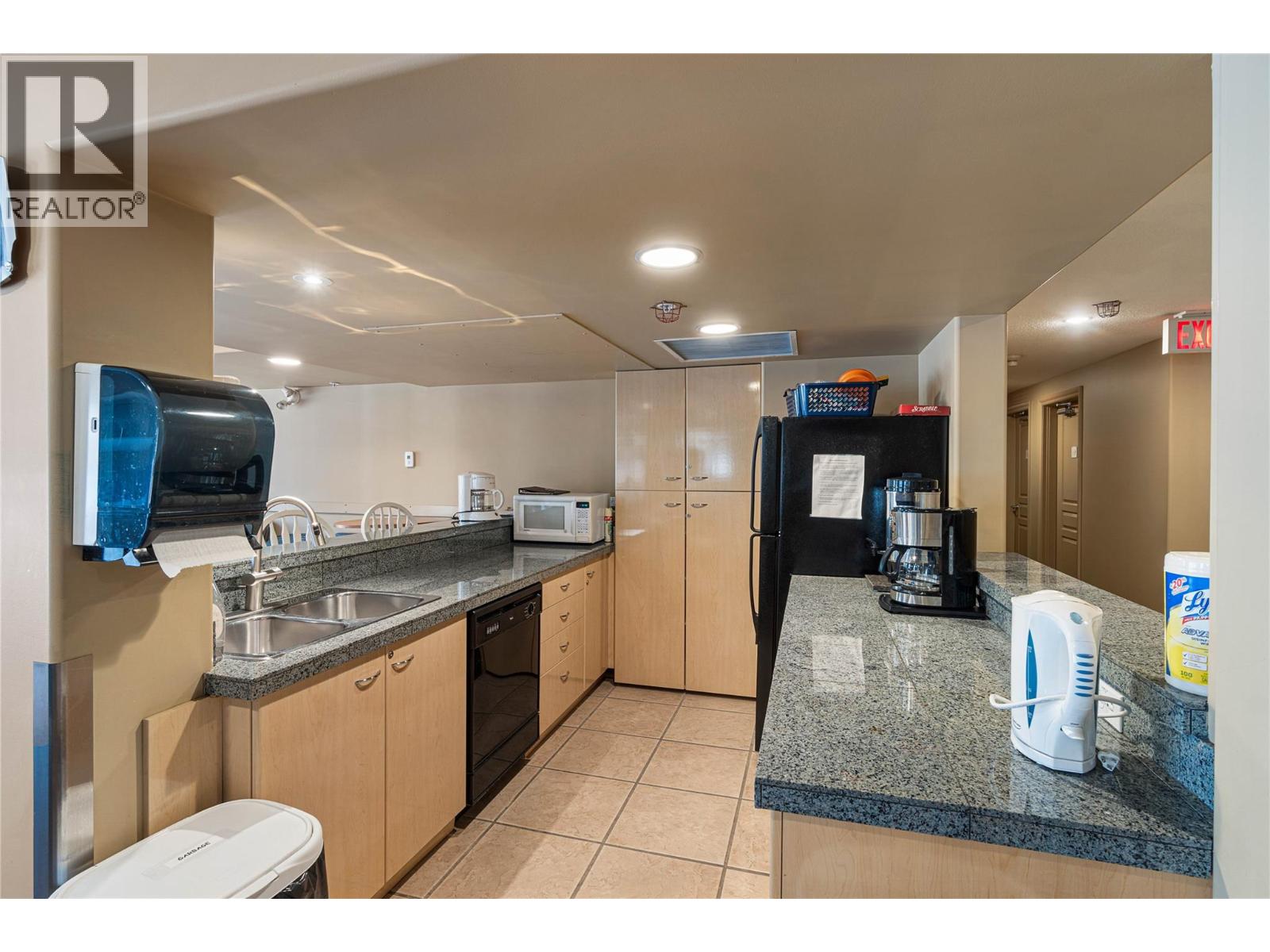 #405 970 LORNE Street - Image 11