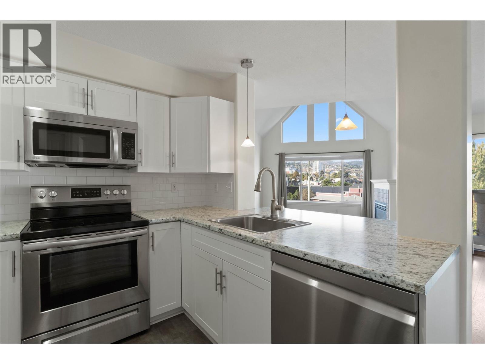 #405 970 LORNE Street - Image 20
