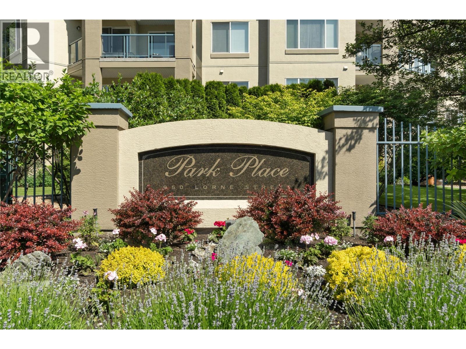 #405 970 LORNE Street - Image 13
