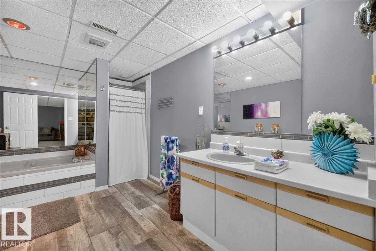 5104 53 ST - 43