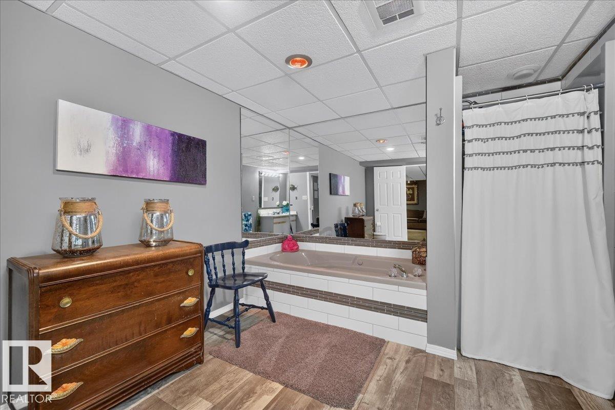 5104 53 ST - Image 44