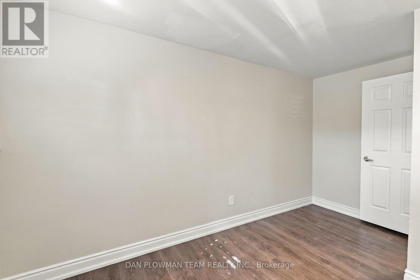 228 MEDINA COURT - Image 28