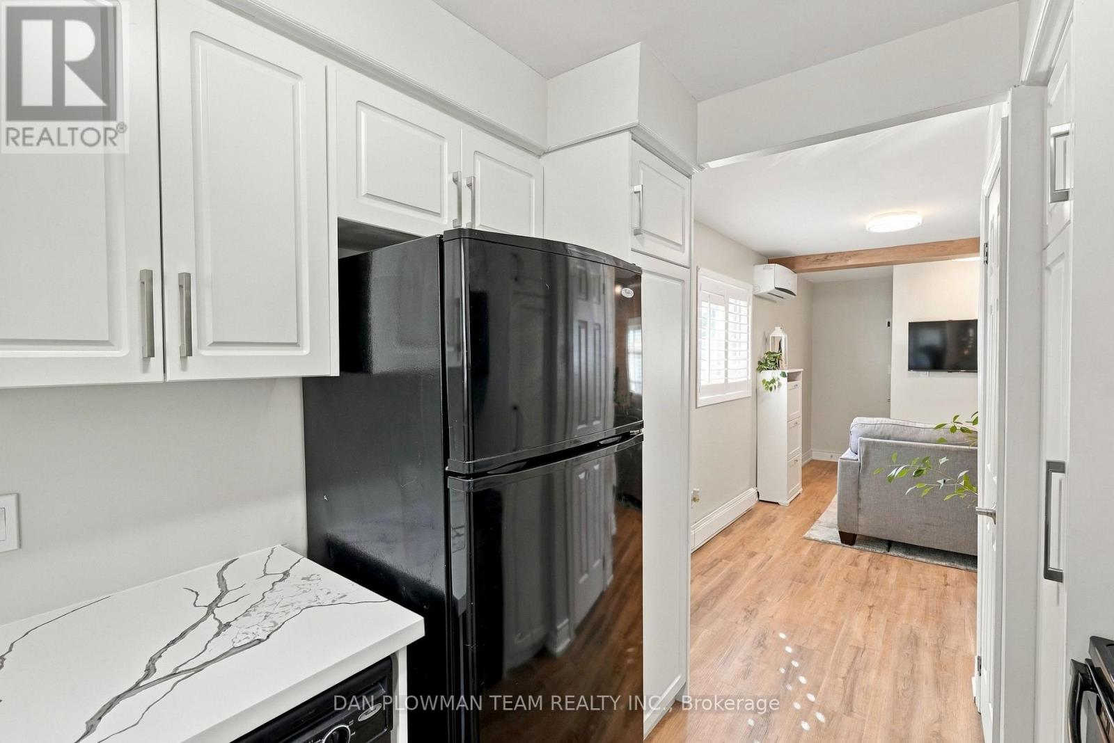228 MEDINA COURT - Image 8