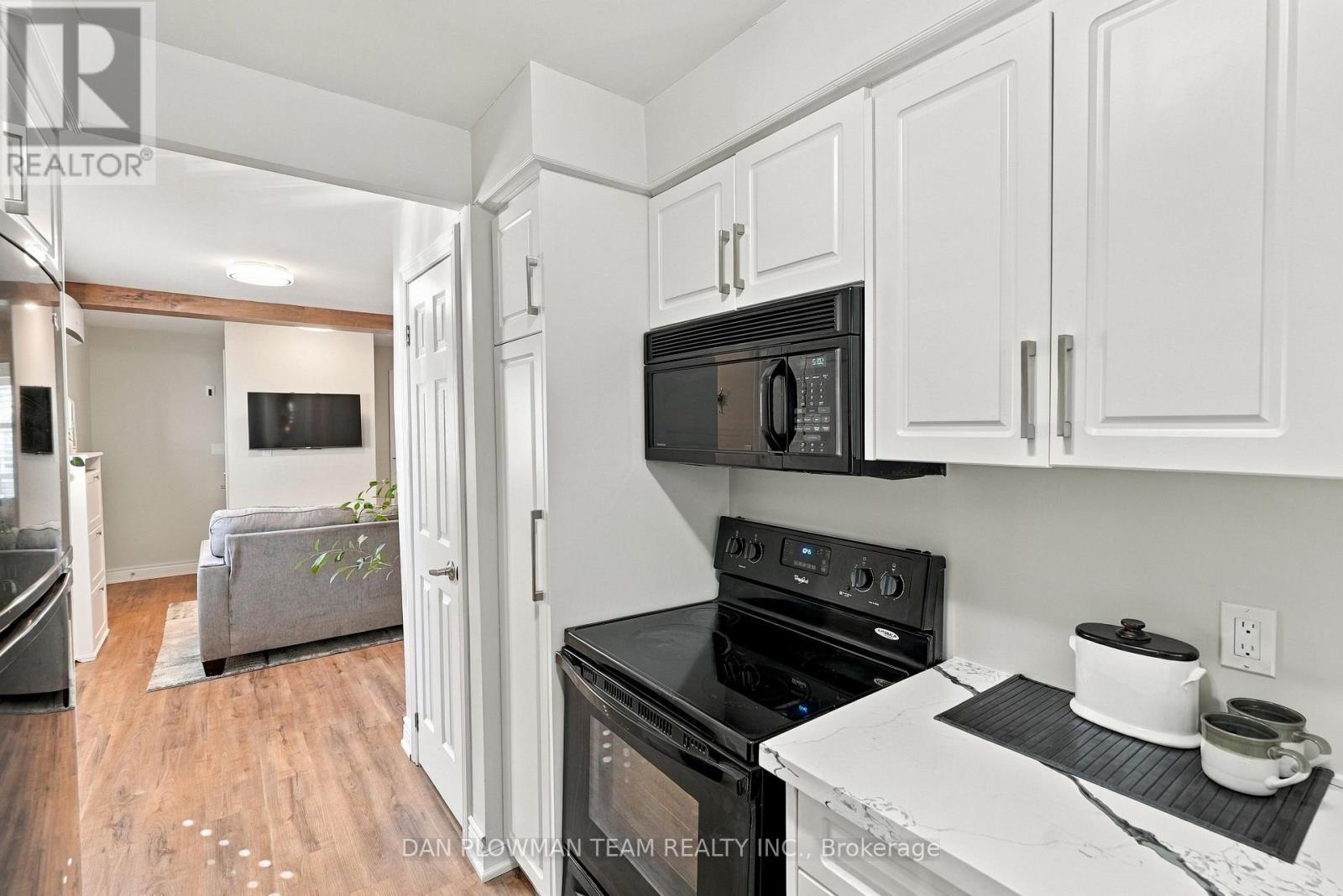 228 MEDINA COURT - 9