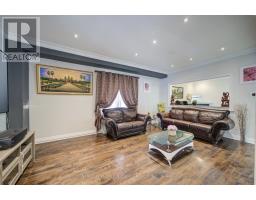 Eating area - 145 Trailhead Avenue, Newmarket, ON L3X2Z6 Photo 8